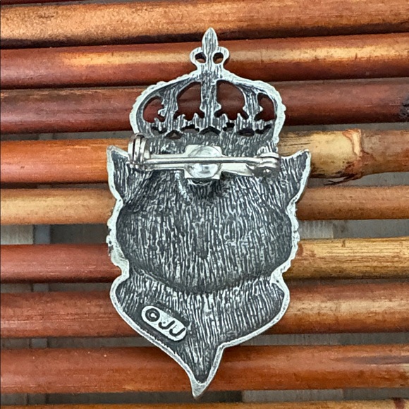 Vintage JJ Jonette Regal Silver Cat Brooch with Crown - Picture 2 of 5